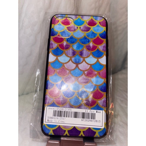 Colorful Fish Scales iPhone 11 Pro Max Case 💕 - Picture 8 of 17